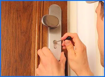 Houston First Locksmith Houston, TX 281-502-1497 - 10-lock-change-commercial